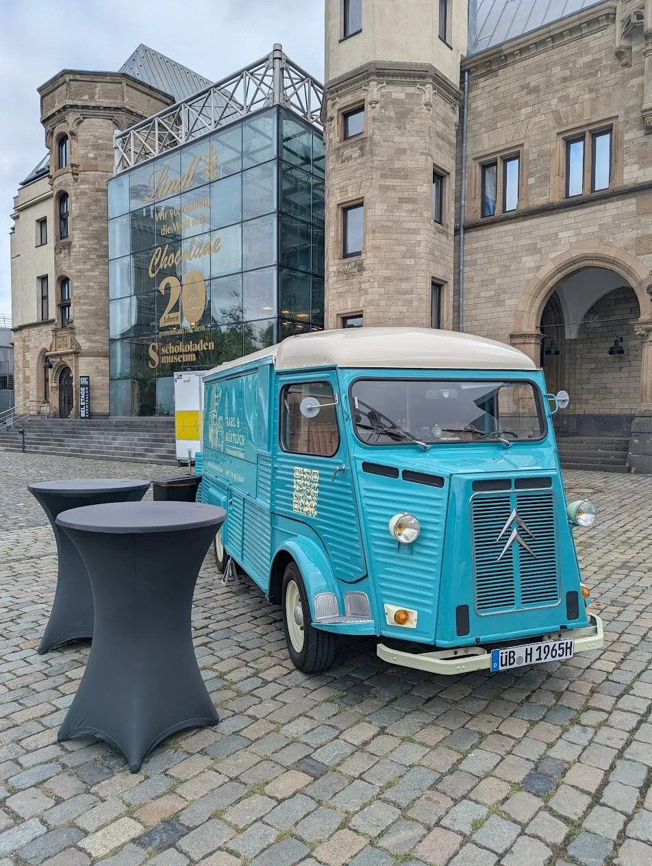 Türkiser Citroën HY Foodtruck von Karl & Köstlich in Köln